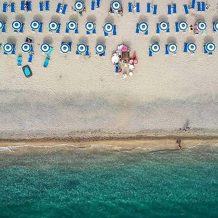 Club Esse Aquilia Beach Village Badolato Marina Ngoại thất bức ảnh