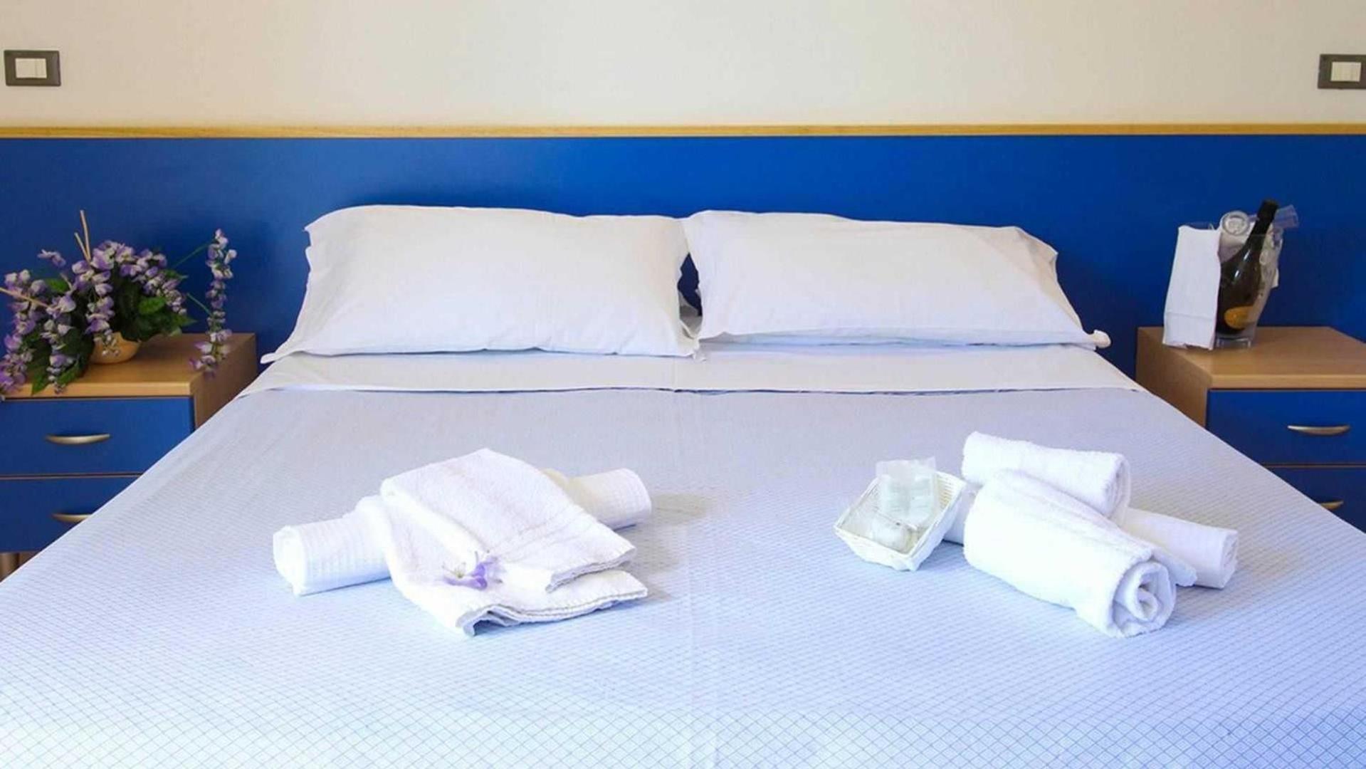 Club Esse Aquilia Beach Village Badolato Marina Ngoại thất bức ảnh