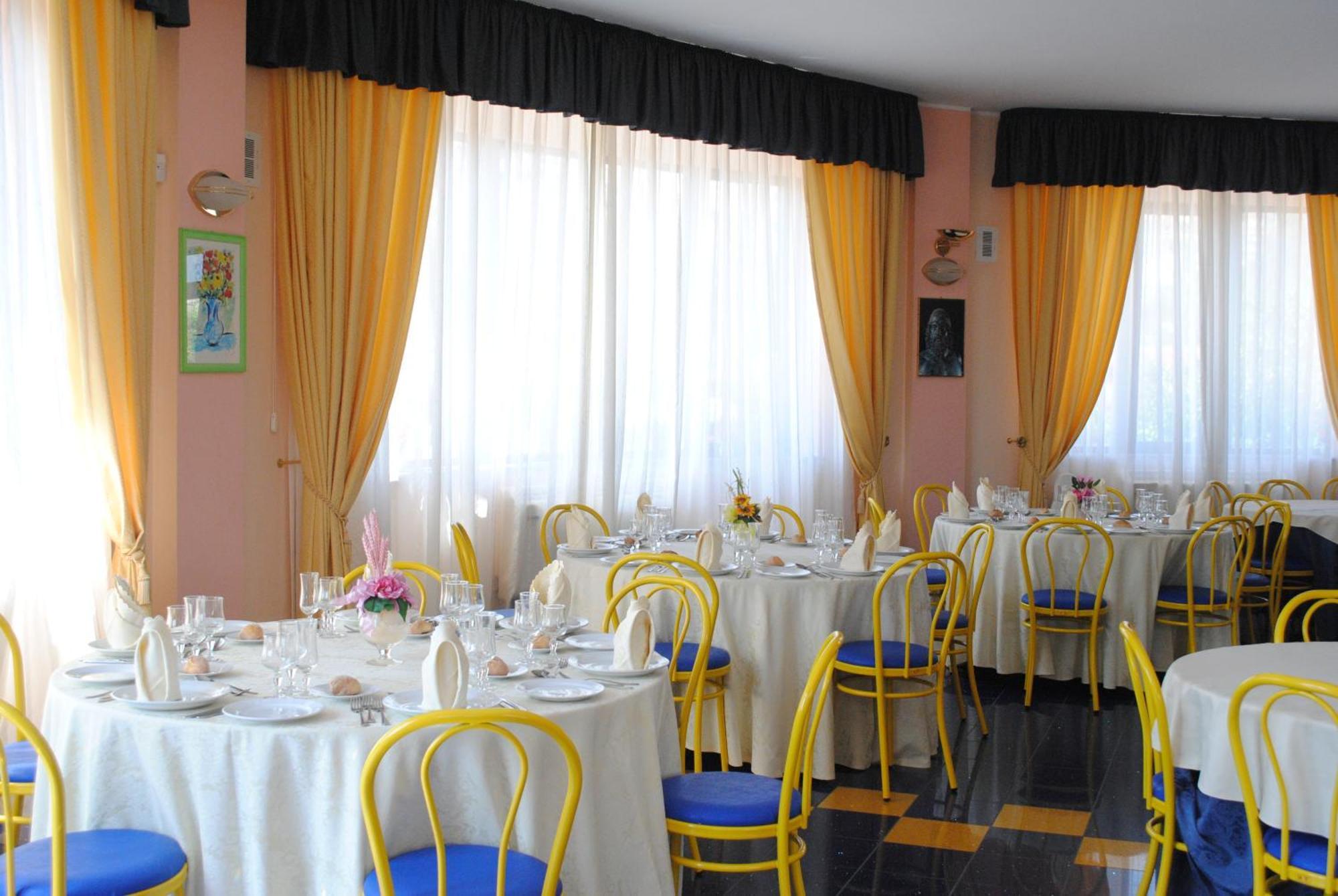 Club Esse Aquilia Beach Village Badolato Marina Ngoại thất bức ảnh